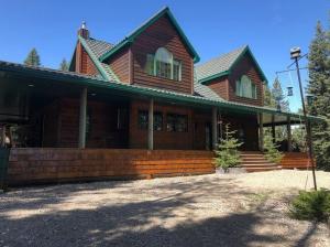 Bragg Creek Log Homes