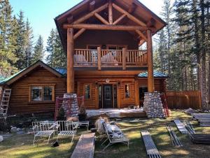 Bragg Creek Log Homes