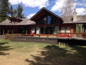 Bragg Creek Log Homes