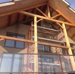 Bragg Creek Log Homes