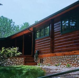 Bragg Creek Log Homes